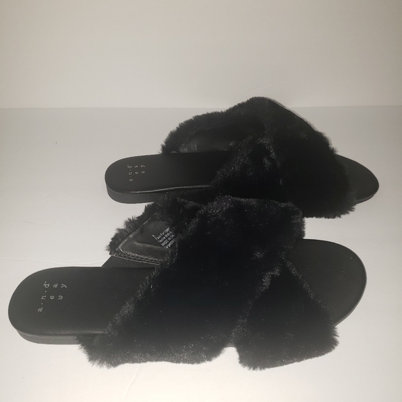 NWOB A New Day Faux Fur Slide On Sandals - Picture 6 of 10